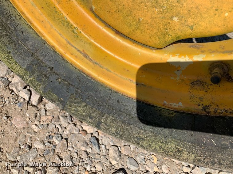 image for item KX9850 Vermeer R23 Twinrake hay rake