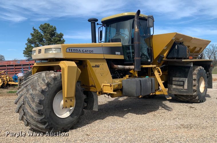 image for item KX9851 2005 Ag-Chem 8103 applicator