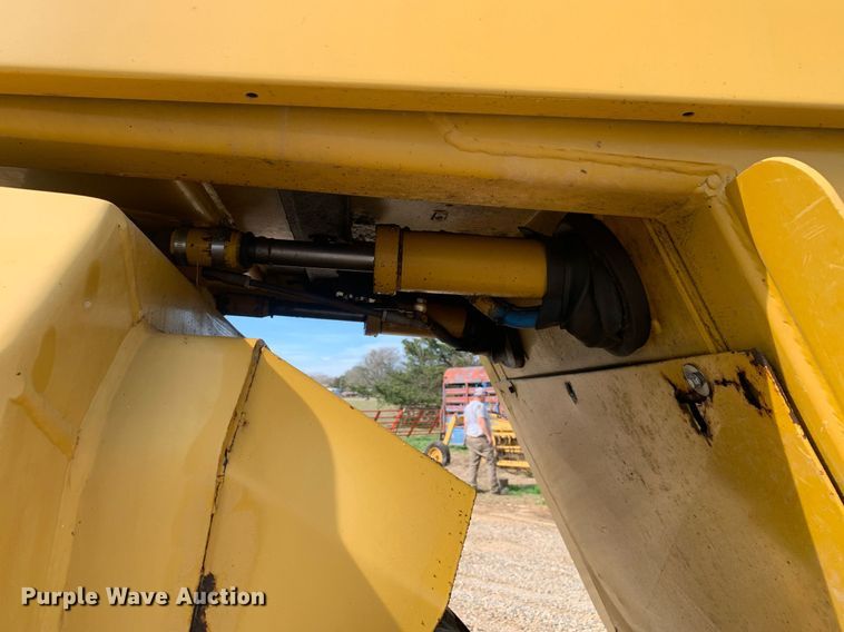 image for item KX9851 2005 Ag-Chem 8103 applicator