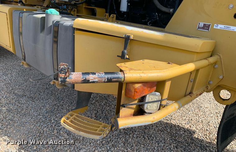 image for item KX9851 2005 Ag-Chem 8103 applicator