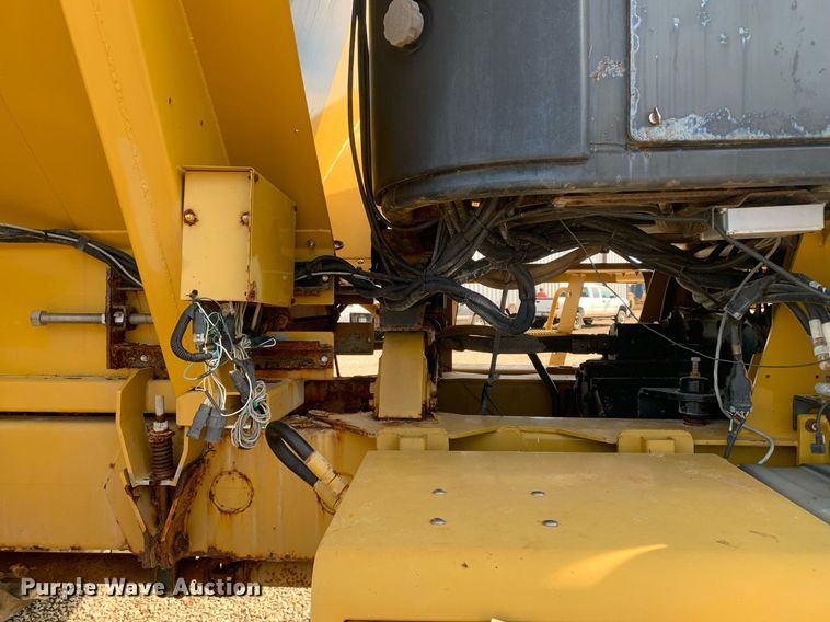 image for item KX9851 2005 Ag-Chem 8103 applicator