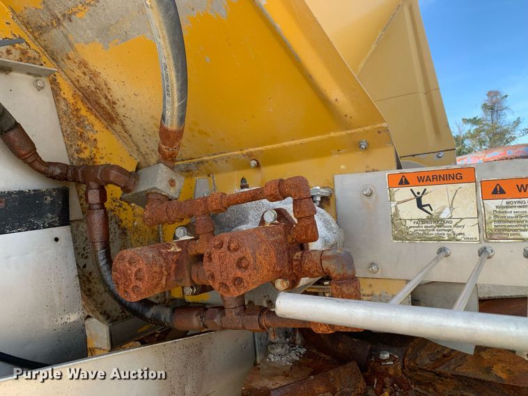 image for item KX9851 2005 Ag-Chem 8103 applicator