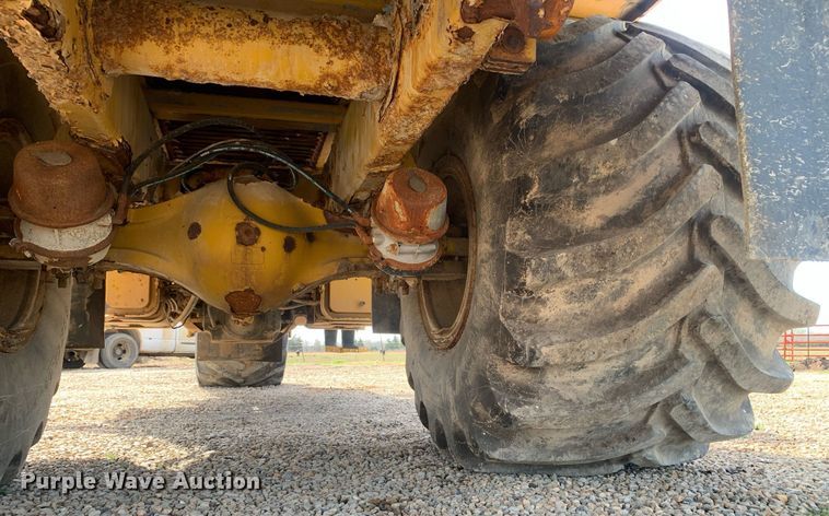 image for item KX9851 2005 Ag-Chem 8103 applicator