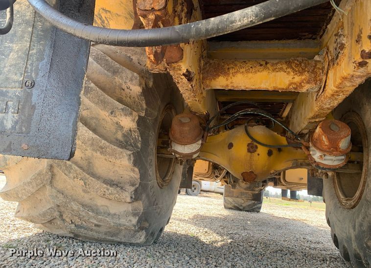 image for item KX9851 2005 Ag-Chem 8103 applicator