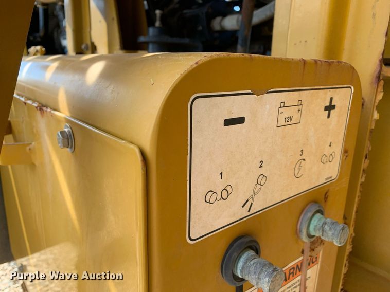 image for item KX9851 2005 Ag-Chem 8103 applicator