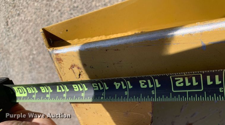 image for item KX9851 2005 Ag-Chem 8103 applicator