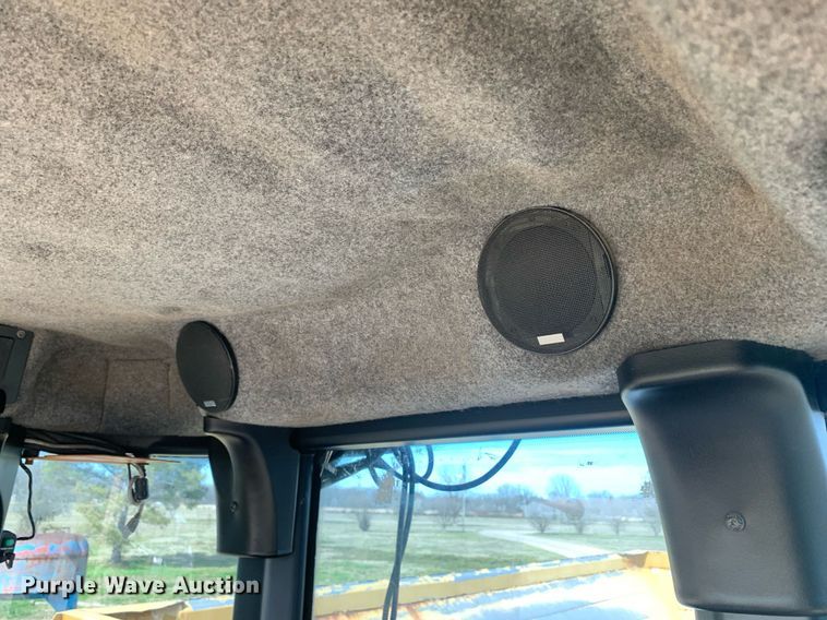 image for item KX9851 2005 Ag-Chem 8103 applicator