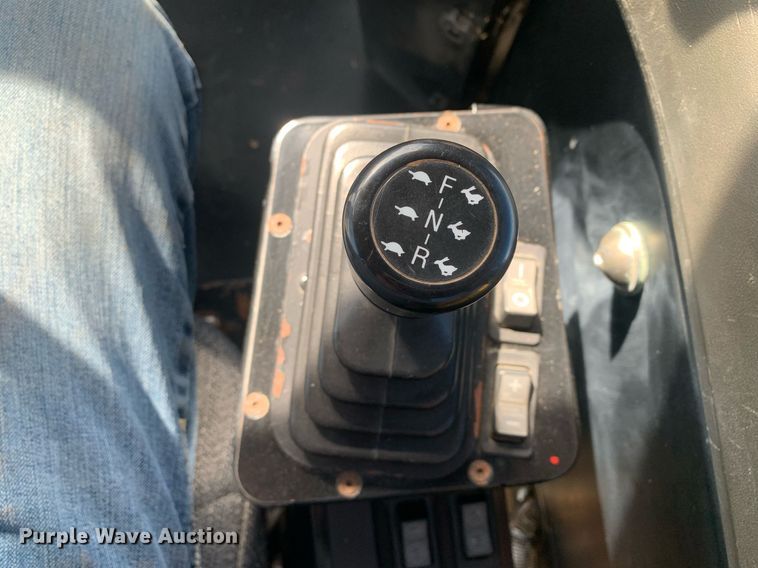 image for item KX9851 2005 Ag-Chem 8103 applicator