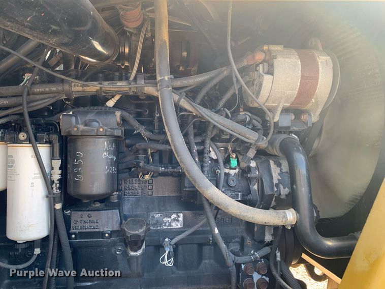 image for item KX9851 2005 Ag-Chem 8103 applicator