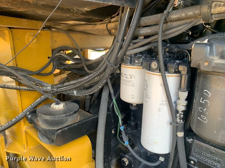 image for item KX9851 2005 Ag-Chem 8103 applicator