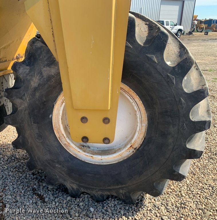 image for item KX9851 2005 Ag-Chem 8103 applicator