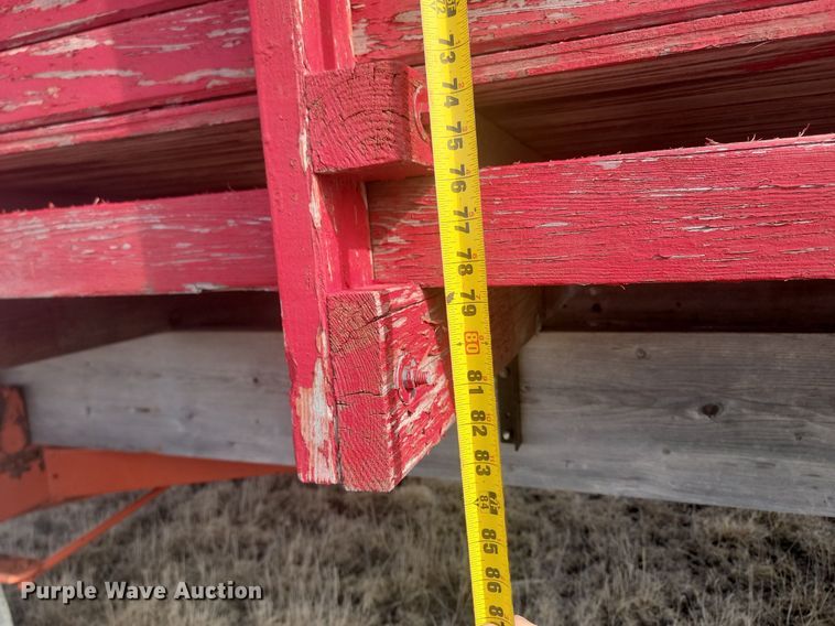 image for item LA9689 Gehl BU910 silage wagon