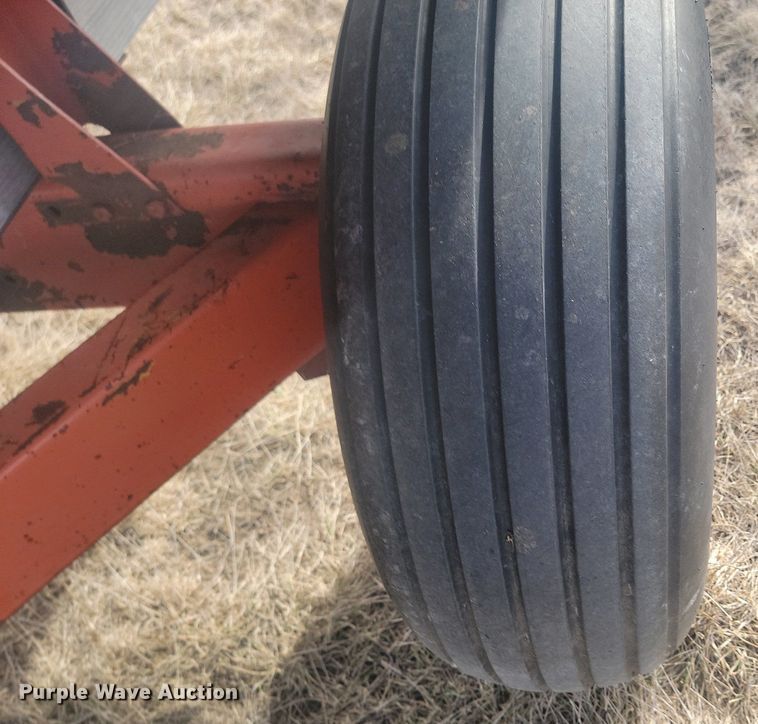 image for item LA9689 Gehl BU910 silage wagon