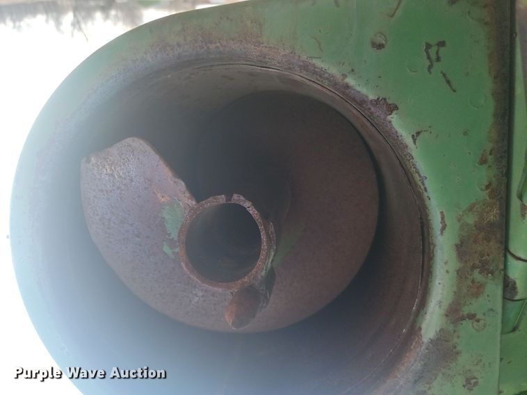 image for item LA9690 John Deere  95 combine