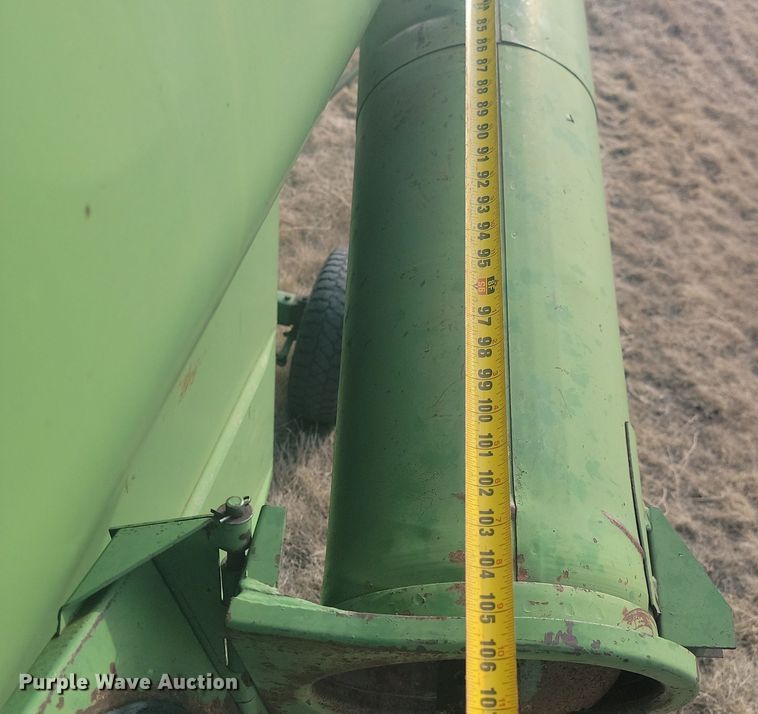 image for item LA9690 John Deere  95 combine