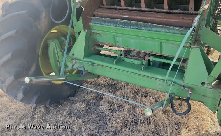 image for item LA9690 John Deere  95 combine
