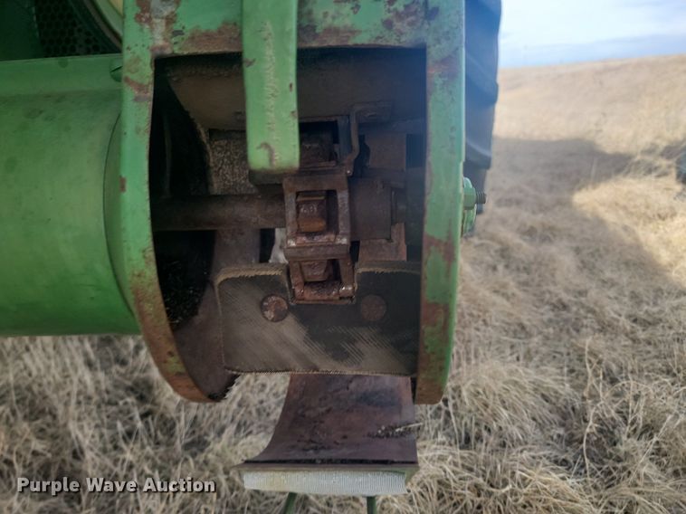 image for item LA9690 John Deere  95 combine