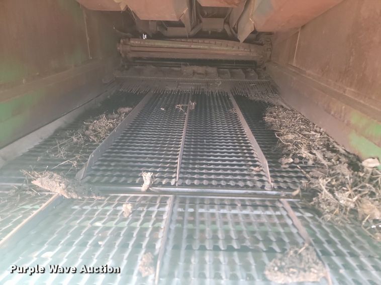 image for item LA9690 John Deere  95 combine