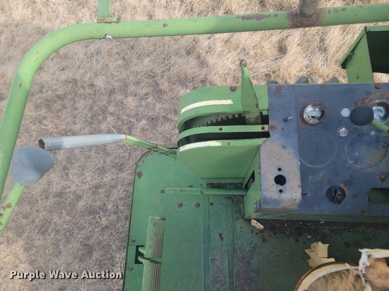 image for item LA9690 John Deere  95 combine