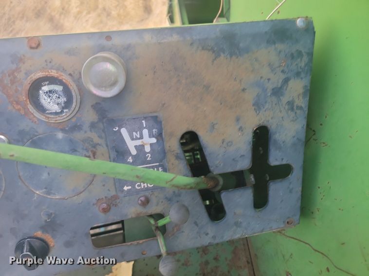 image for item LA9690 John Deere  95 combine