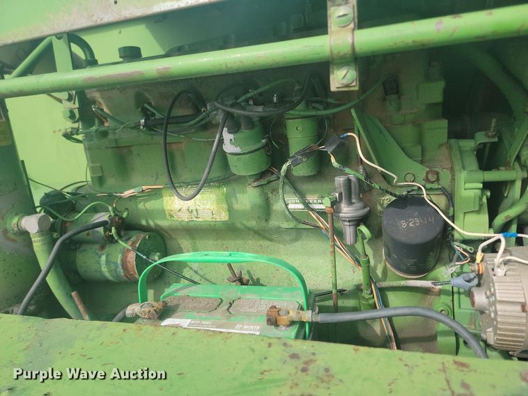 image for item LA9690 John Deere  95 combine