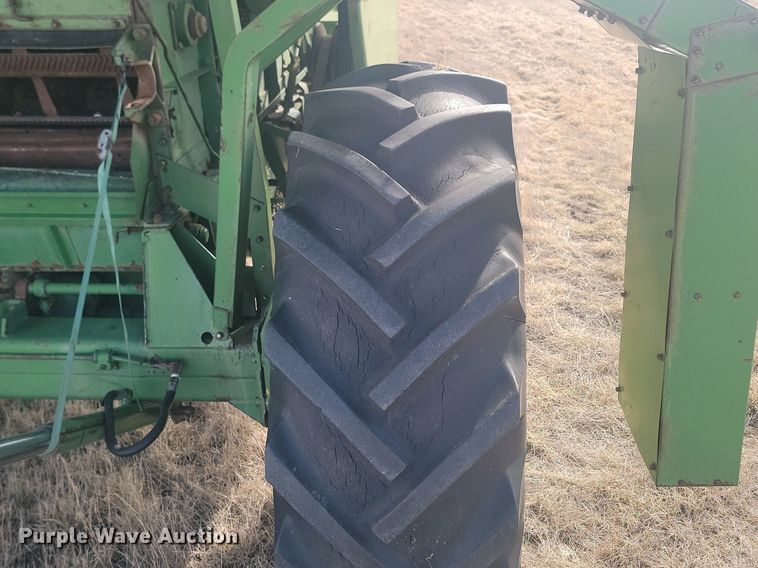 image for item LA9690 John Deere  95 combine