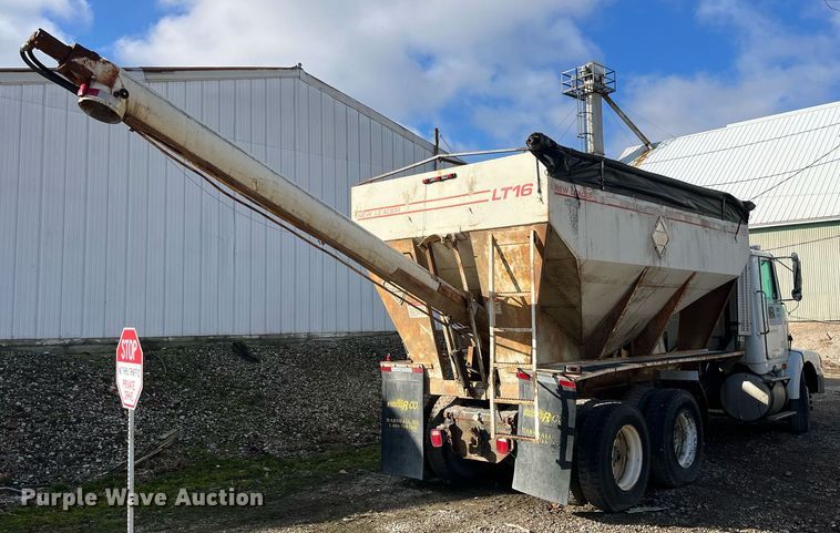 image for item LD9954 1995 White GMC WCA feed delivery truck