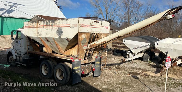 image for item LD9954 1995 White GMC WCA feed delivery truck