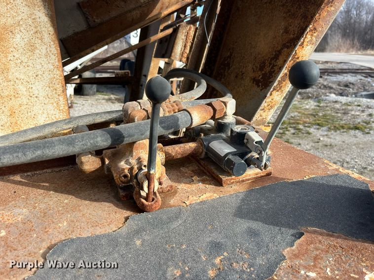 image for item LD9954 1995 White GMC WCA feed delivery truck