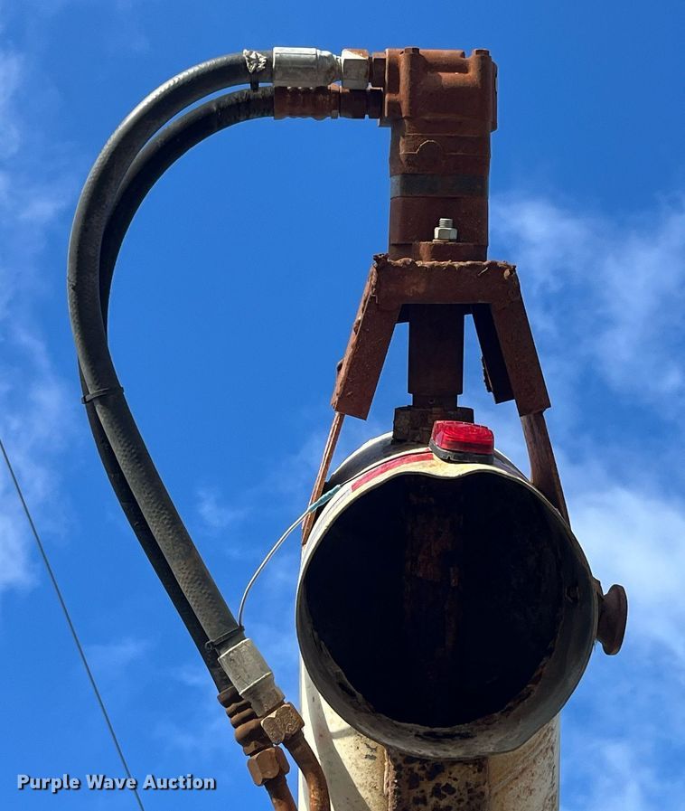 image for item LD9954 1995 White GMC WCA feed delivery truck