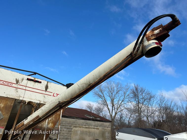 image for item LD9954 1995 White GMC WCA feed delivery truck