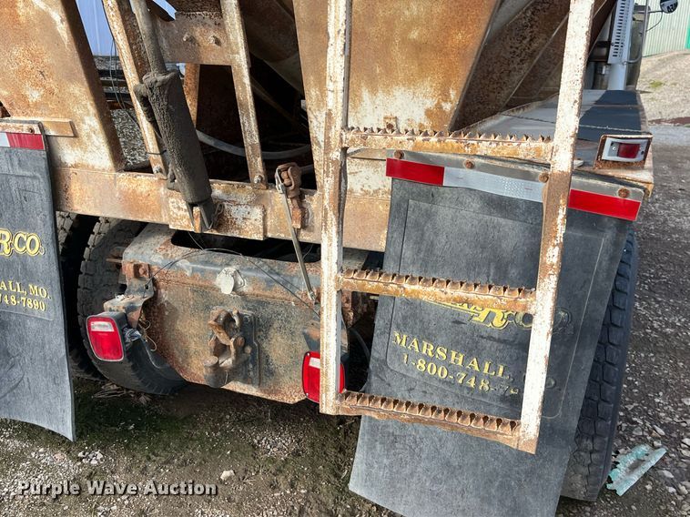 image for item LD9954 1995 White GMC WCA feed delivery truck