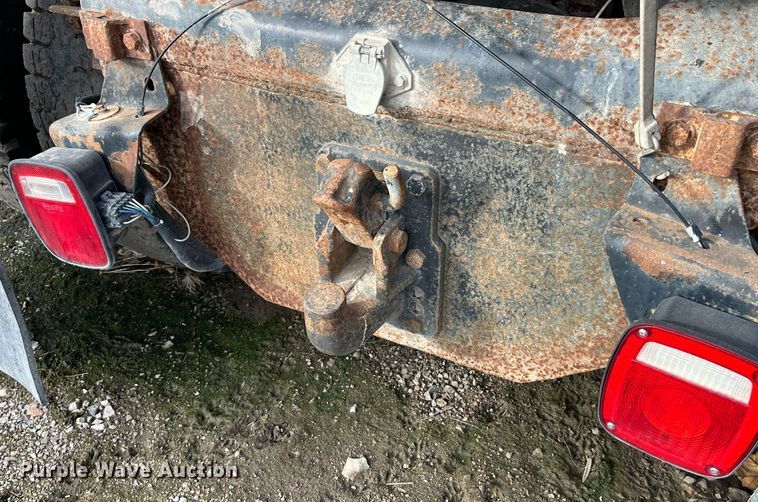 image for item LD9954 1995 White GMC WCA feed delivery truck