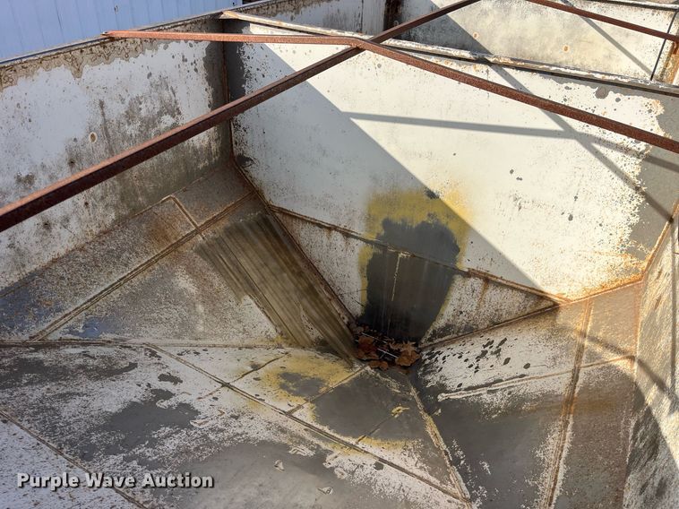 image for item LD9954 1995 White GMC WCA feed delivery truck