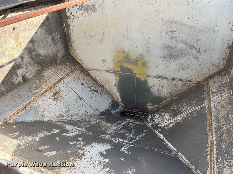 image for item LD9954 1995 White GMC WCA feed delivery truck