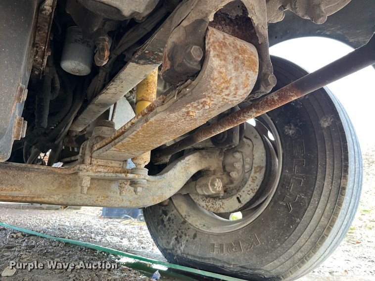 image for item LD9954 1995 White GMC WCA feed delivery truck