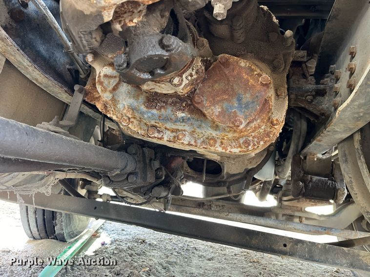 image for item LD9954 1995 White GMC WCA feed delivery truck