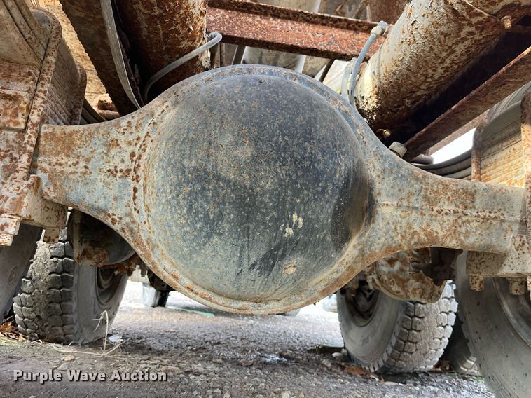 image for item LD9954 1995 White GMC WCA feed delivery truck