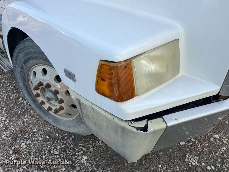 image for item LD9954 1995 White GMC WCA feed delivery truck