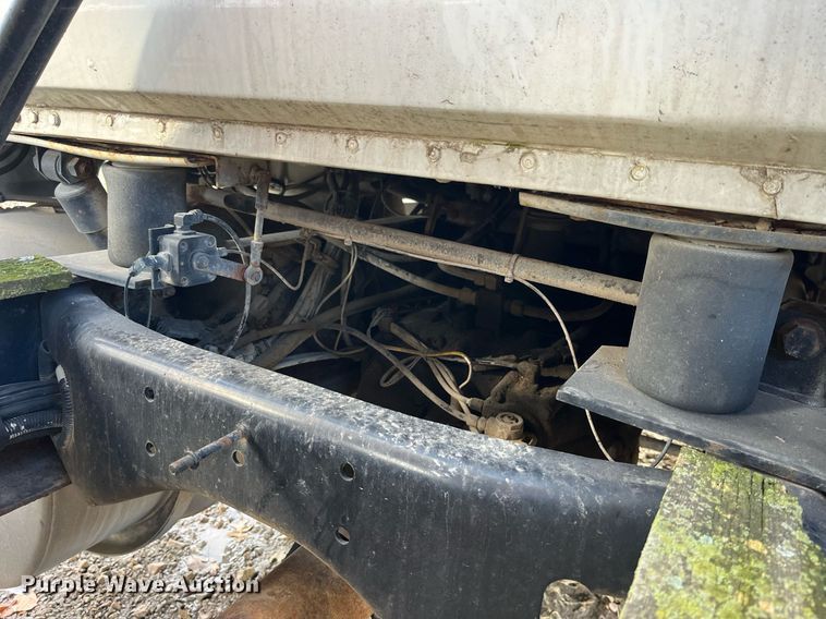 image for item LD9954 1995 White GMC WCA feed delivery truck