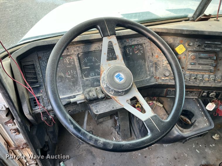 image for item LD9954 1995 White GMC WCA feed delivery truck