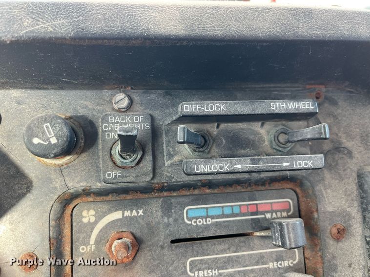 image for item LD9954 1995 White GMC WCA feed delivery truck