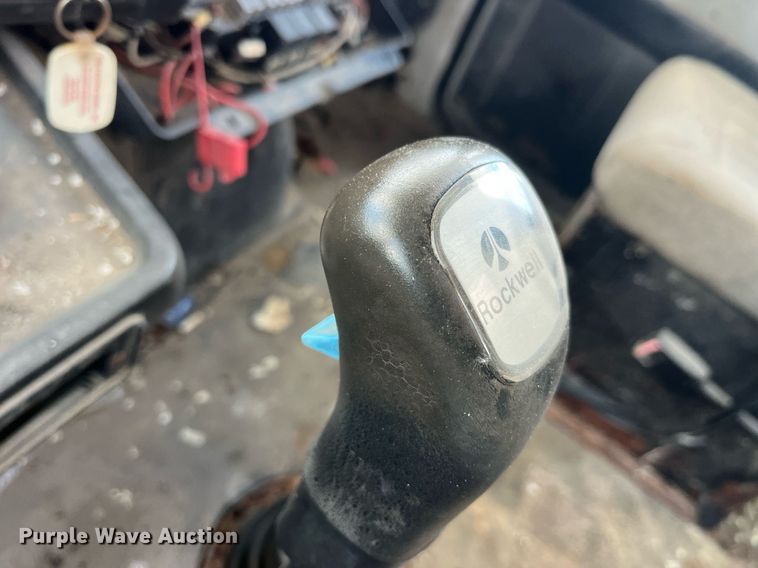 image for item LD9954 1995 White GMC WCA feed delivery truck