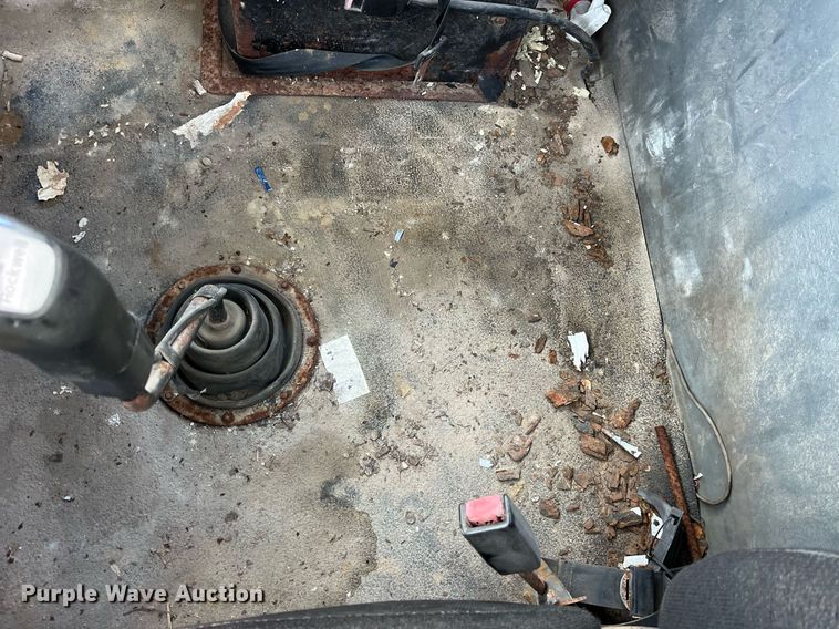 image for item LD9954 1995 White GMC WCA feed delivery truck