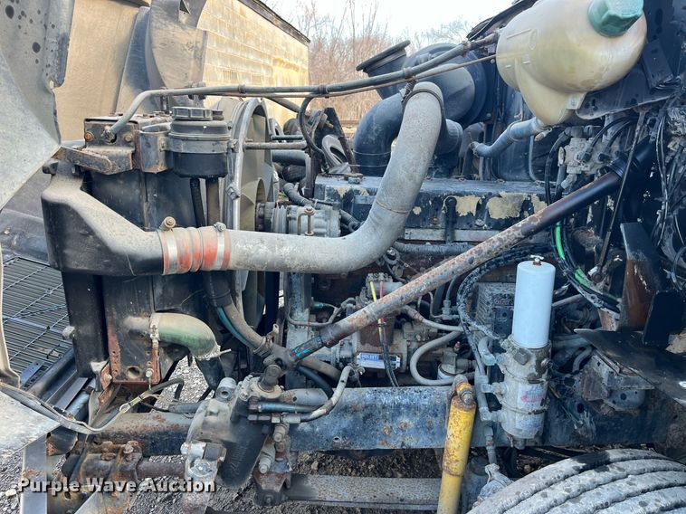 image for item LD9954 1995 White GMC WCA feed delivery truck