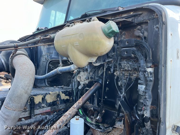 image for item LD9954 1995 White GMC WCA feed delivery truck