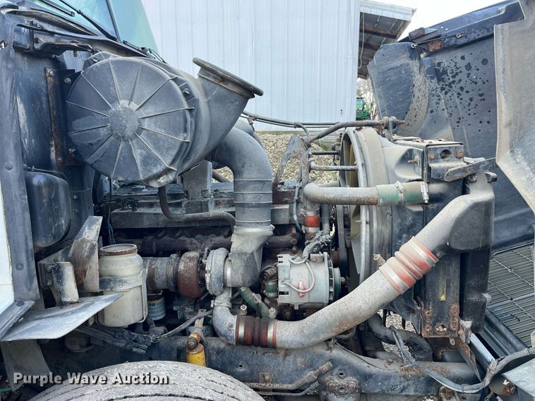 image for item LD9954 1995 White GMC WCA feed delivery truck