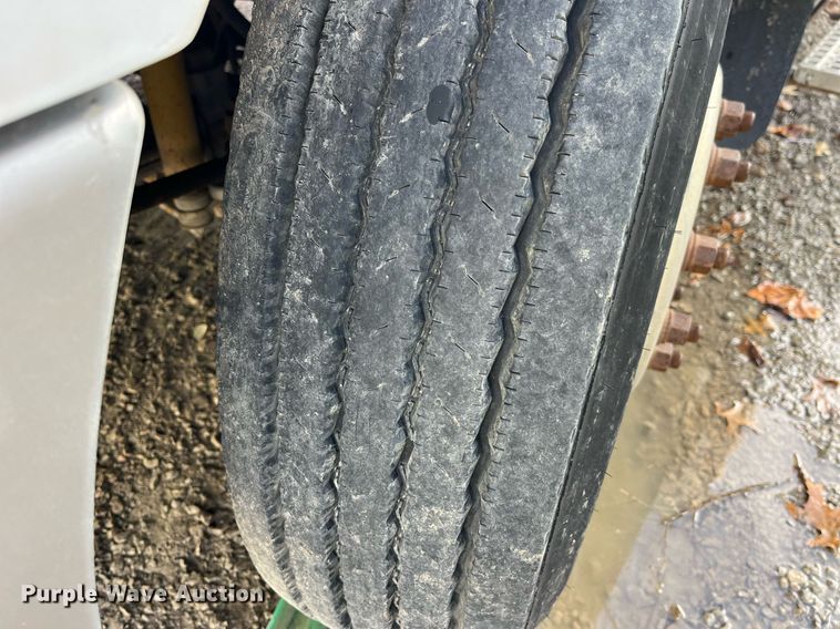 image for item LD9954 1995 White GMC WCA feed delivery truck