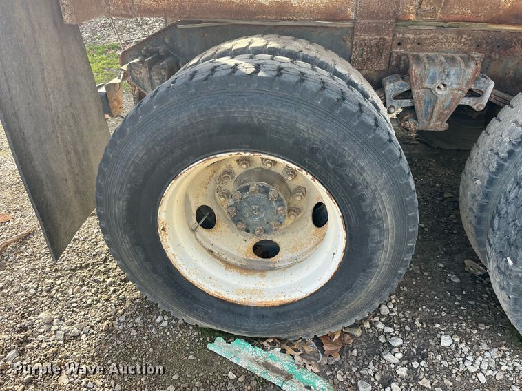 image for item LD9954 1995 White GMC WCA feed delivery truck