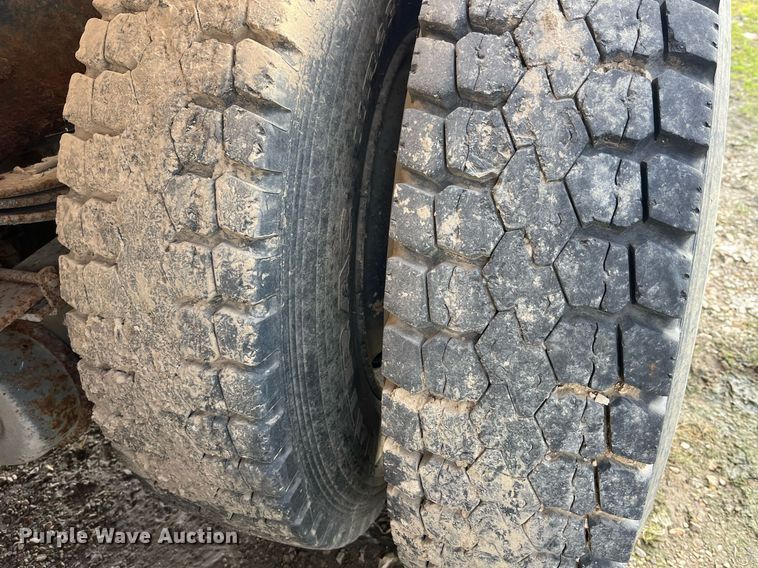 image for item LD9954 1995 White GMC WCA feed delivery truck